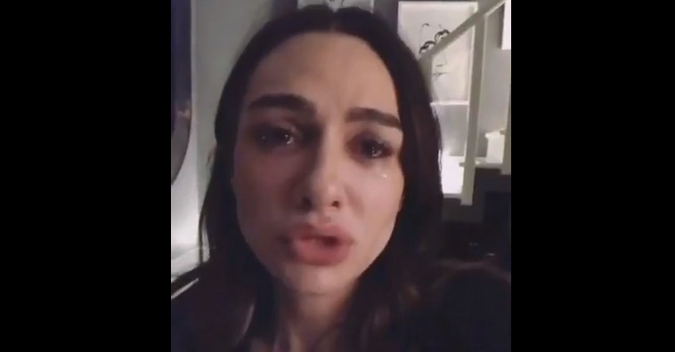 Birce Akalay'ın gözyaşları