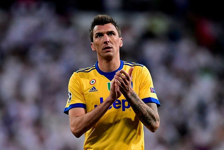 Beşiktaş ve Fenerbahçe'den 'Mandzukic' savaşı !