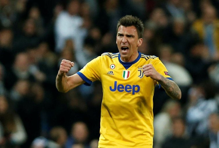 Beşiktaş ve Fenerbahçe'den 'Mandzukic' savaşı !
