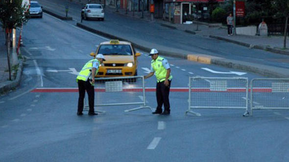 İstanbul trafiği kilitlenecek... Bu yollara dikkat !