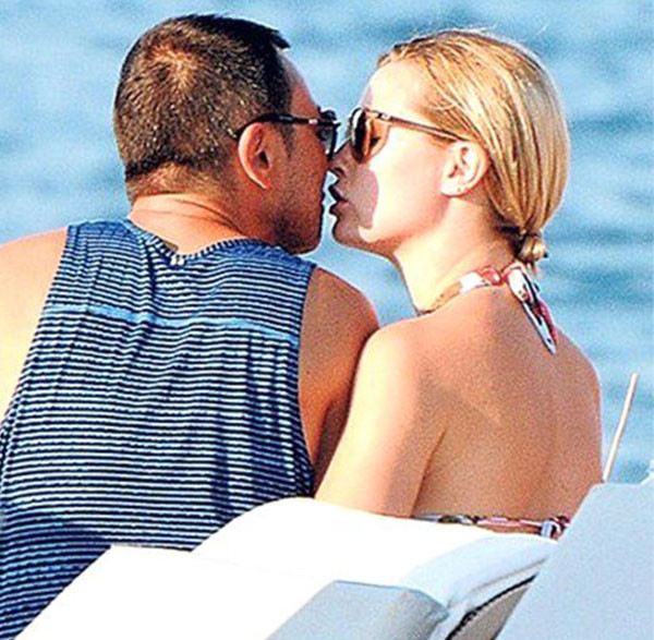 Chloe Loughnan, eşi Serdar Ortaç'ı bile şaşırttı !