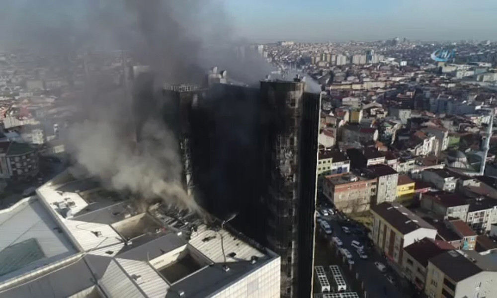 Taksim Eğitim ve Araştırma Hastanesi’ndeki yangın havadan böyle görüntüledi