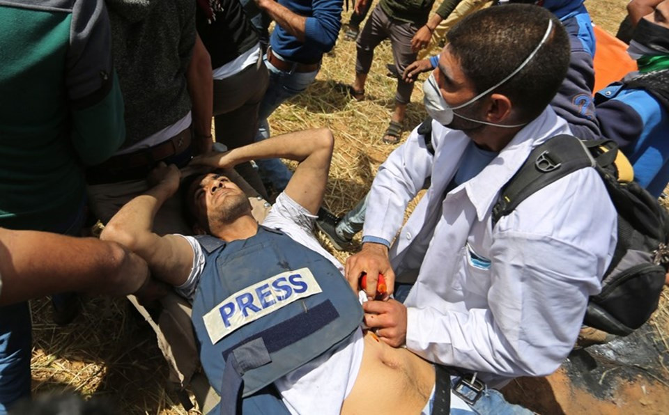 İsrail, Filistinli gazeteciyi öldürdü
