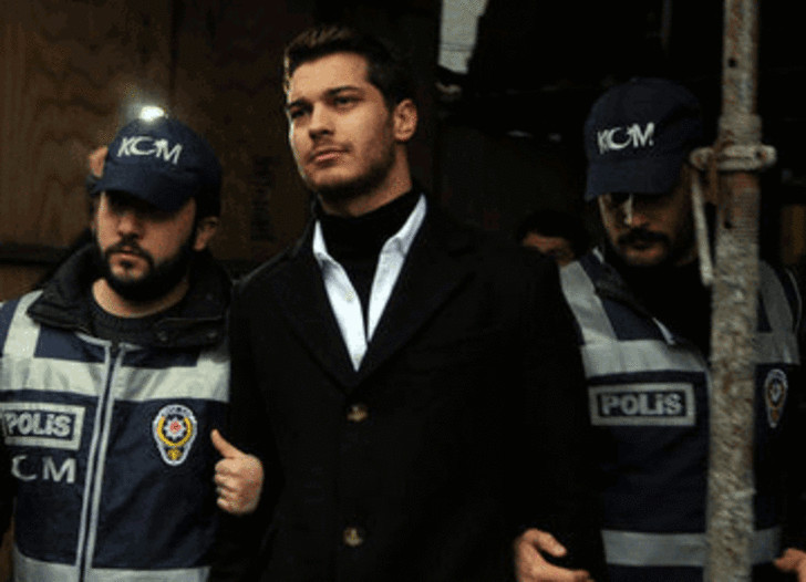 ''İçerde misin Çağatay ?''
