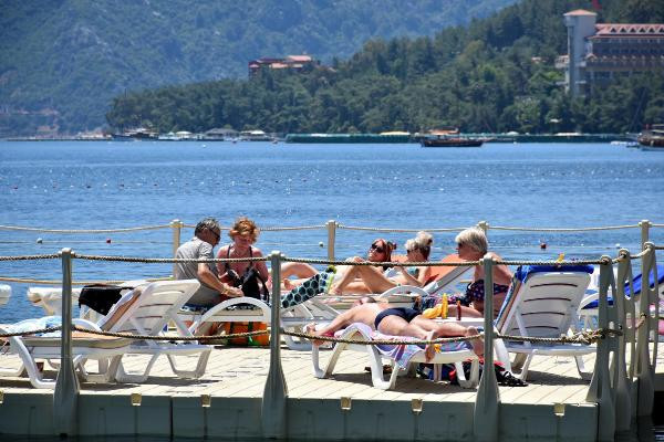 Ramazan başladı, sahiller turistlere kaldı