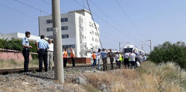 Trenin çarptığı liseli genç hayatını kaybetti
