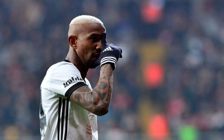Beşiktaş Talisca'dan vazgeçti !