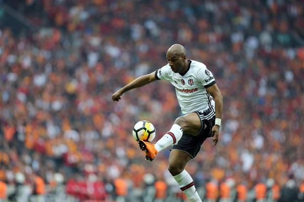 Ryan Babel yuvadan uçuyor !