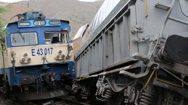Malatya'da tren kazası ! Vagonlar raydan çıktı