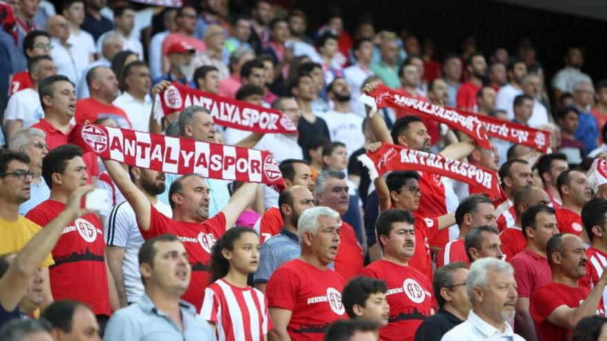 Antalyaspor'da kriz ! 'İzmir marşı...'