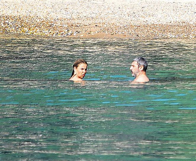 Gülben Ergen'den jet-ski'de aşk - Resim: 1