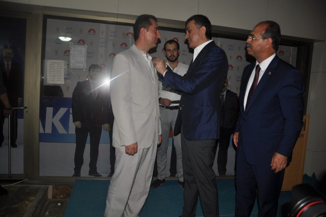 Saadet Partili başkan istifa edip AK Parti'ye geçti