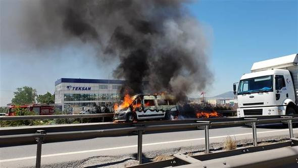 TEM'de bir anda alevler içerisinde kaldı