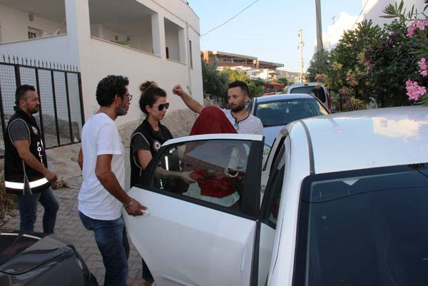 Lüks villadan çıkanlar polisleri bile şaşırttı