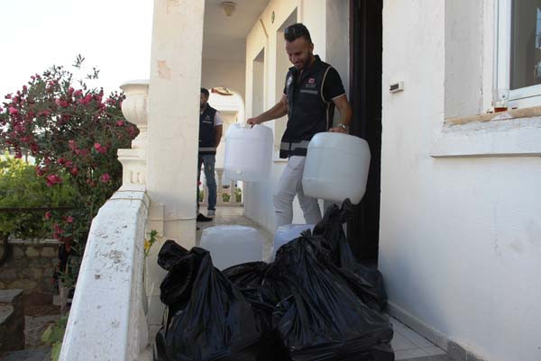 Lüks villadan çıkanlar polisleri bile şaşırttı