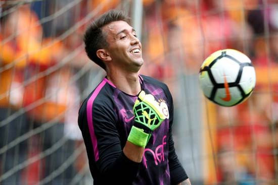 Galatasaray'da Muslera satılıyor mu ?