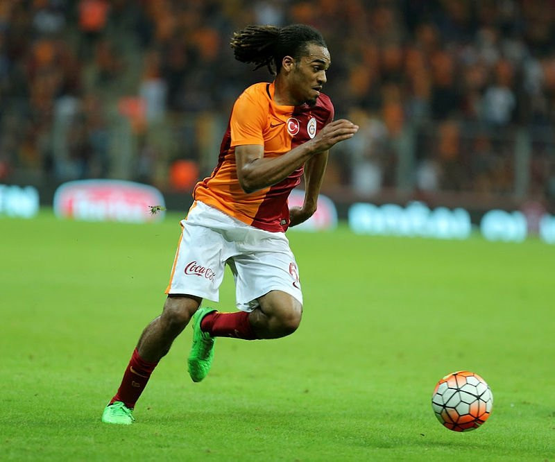 Galatasaray'a Denayer'den kötü haber geldi !