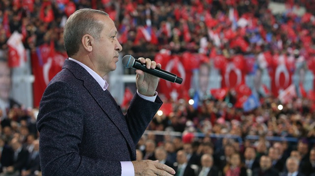 Ezan tartışması sürüyor ! ''Erdoğan'ın rekoru bu''
