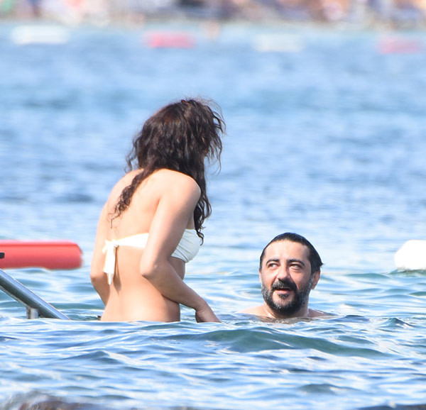 Çelil Nalçakan ile Ceren Kahyaoğlu Bodrum'da aşka geldi