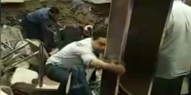 İstanbul'da iftar vakti kabus ! Restoranın zemini çöktü !