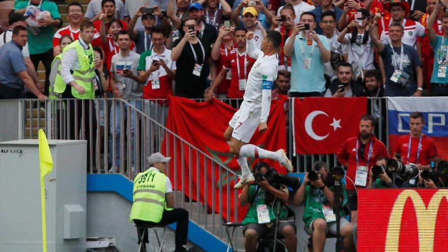 Ronaldo'nun sevincinde dikkat çeken ayrıntı ! Türk Bayrağı...