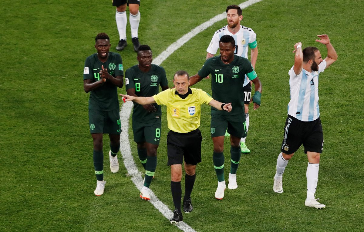 Gecenin maçına Cüneyt Çakır damgası !