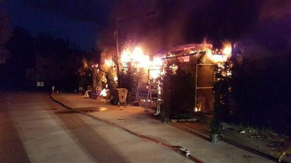 Sapanca Gölü kıyısında sabaha karşı şüpheli yangın