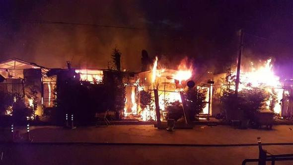 Sapanca Gölü kıyısında sabaha karşı şüpheli yangın