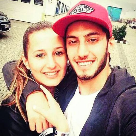 Hakan Çalhanoğlu boşanıyor mu ?