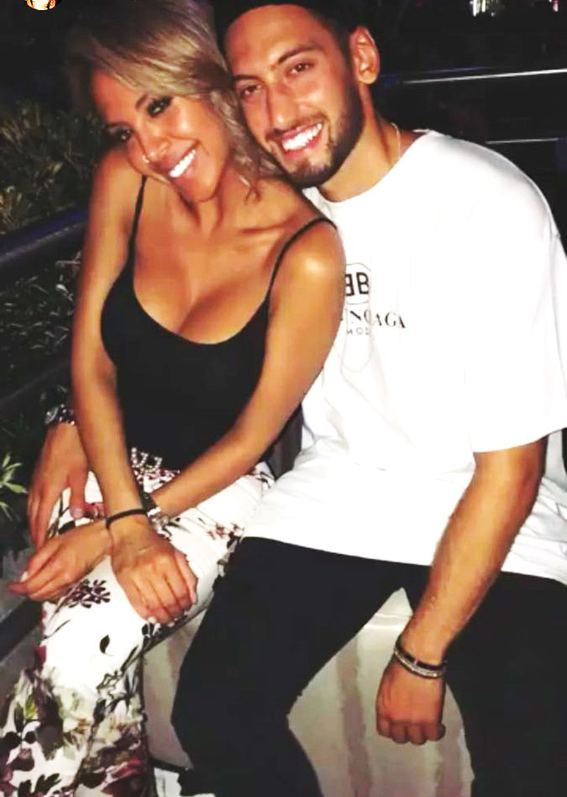 Hakan Çalhanoğlu boşanıyor mu ?