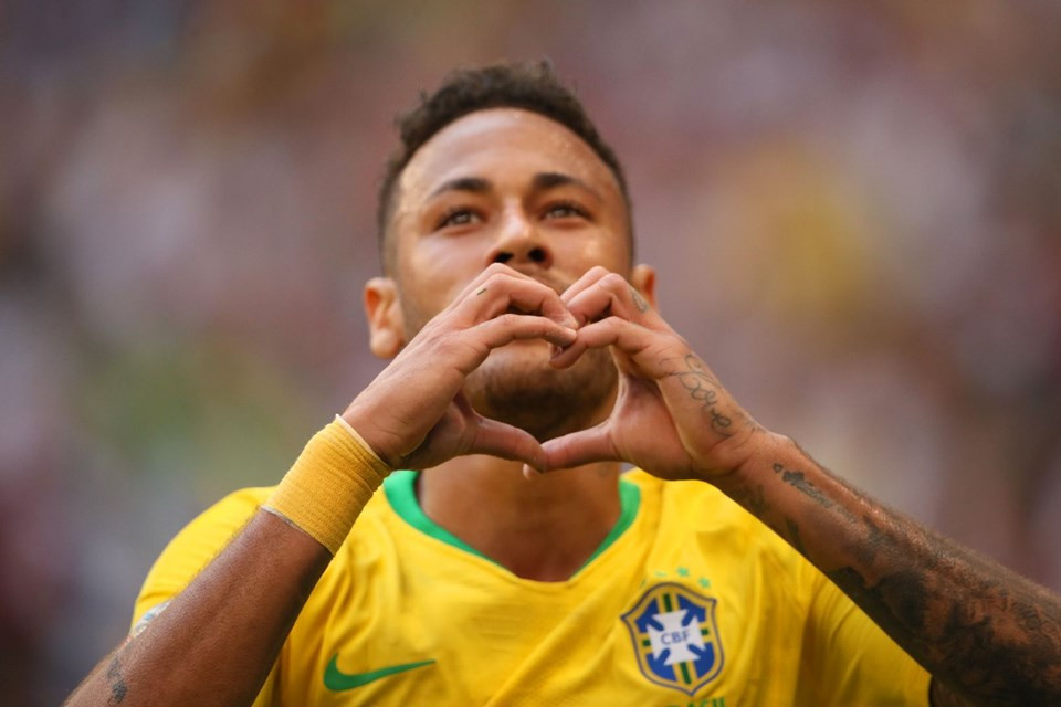 İşte yeni akım: Neymar Challenge !