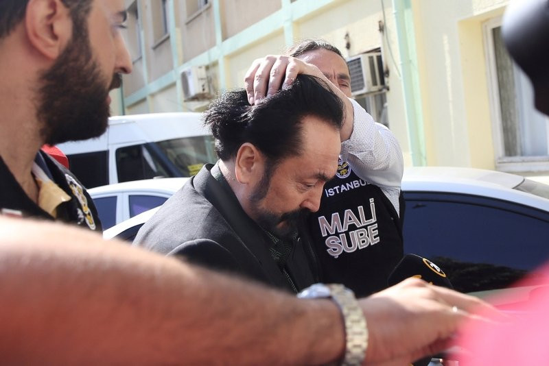Adnan Oktar operasyonunda flaş ayrıntılar
