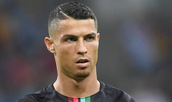 Ronaldo'yla birlikte takipçiler de gitti !
