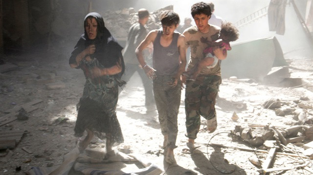Esed varil bombasıyla saldırdı: 10 ölü