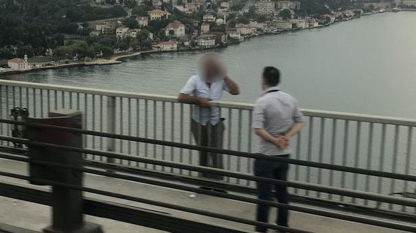 15 Temmuz Şehitler Köprüsü'nde intihar alamı ! Trafik kilit...