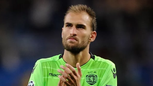 Sporting Lizbon, Bas Dost ile sözleşme uzattığını açıkladı