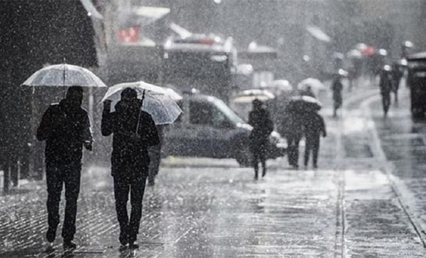 İstanbul'da yağışlar ne kadar sürecek ? Meteoroloji saat verdi