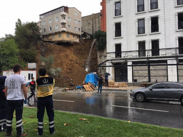 Sütlüce'de 4 katlı apartman yıkıldı - Resim: 2