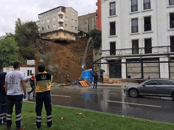 Sütlüce'de 4 katlı apartman yıkıldı - Resim: 3
