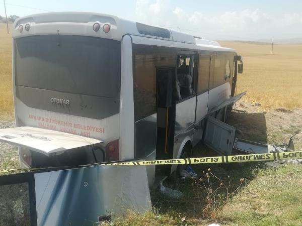 Yolcu midibüsü şarampole uçtu: Ölü ve yaralılar var - Resim : 1