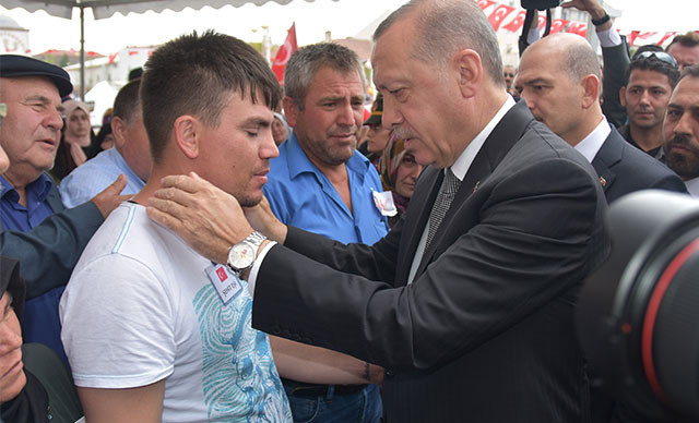 Erdoğan'dan şehit cenazesinde idam açıklaması