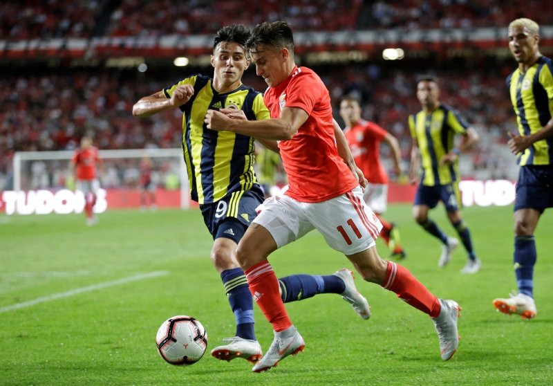Devlerin gözü Eljif Elmas'ta