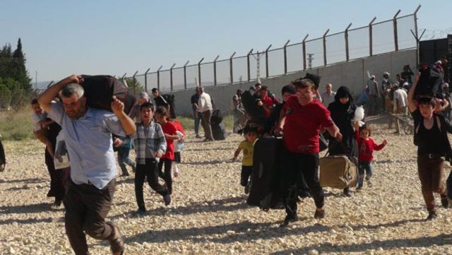 Suriyeliler bayramı duyunca koşarak Suriye'ye döndü