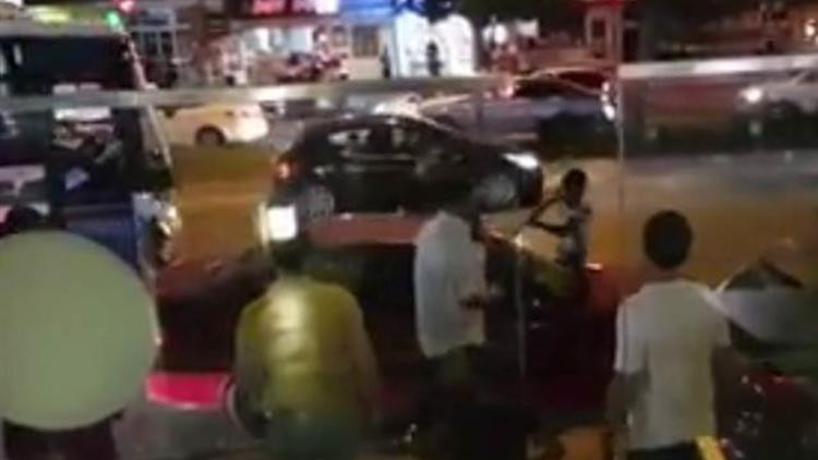Polis ceza yazınca çıldırdı !