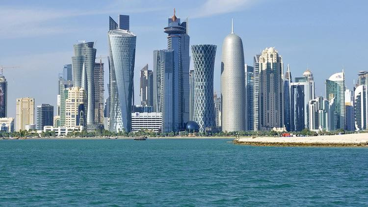 Körfez'de yeni kriz ! Katar'a vizeler durduruldu
