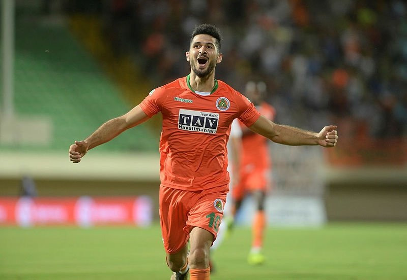 İşte Emre Akbaba'nın ilginç hikayesi !