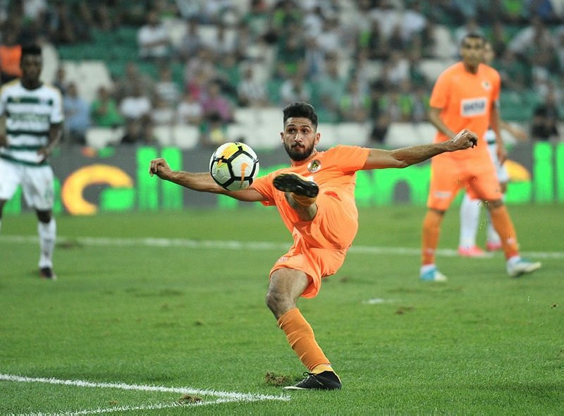 İşte Emre Akbaba'nın ilginç hikayesi !