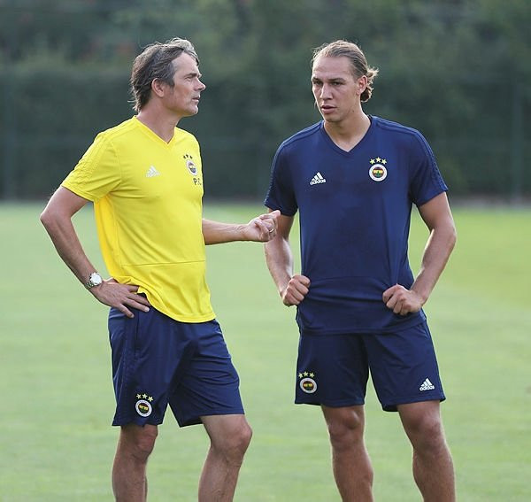 Fenerbahçe'de çanlar Cocu için çalıyor !