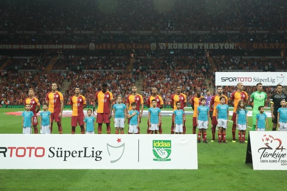Galatasaray'da dev operasyon !
