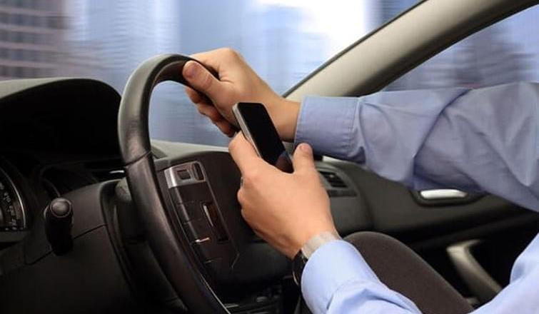 Aracında telefonla konuşurken Cumhurbaşkanı hakaretten ifade verdi